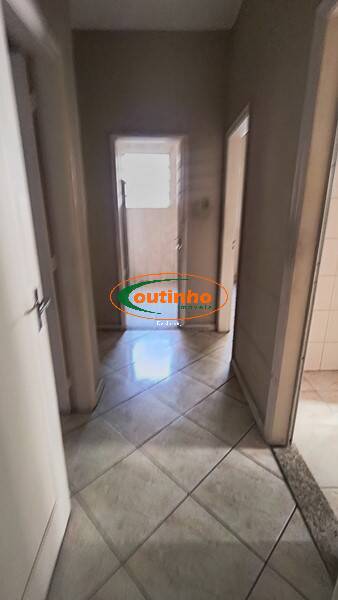 Apartamento à venda com 3 quartos, 96m² - Foto 4