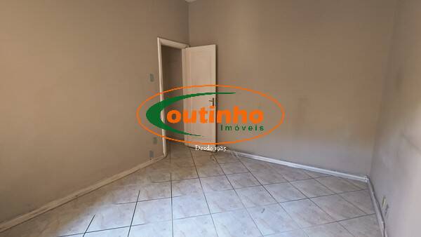Apartamento à venda com 3 quartos, 96m² - Foto 6