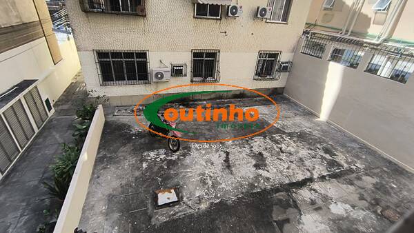 Apartamento à venda com 3 quartos, 96m² - Foto 7