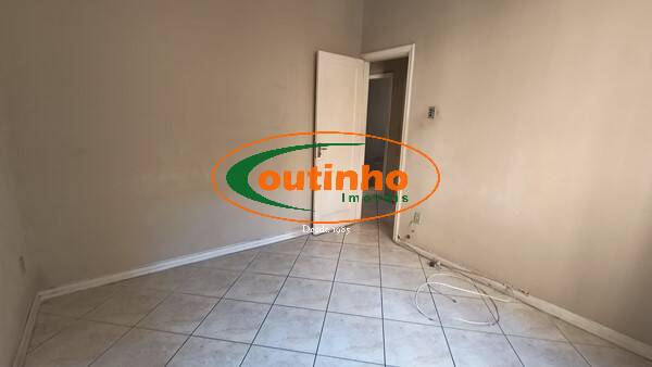 Apartamento à venda com 3 quartos, 96m² - Foto 9