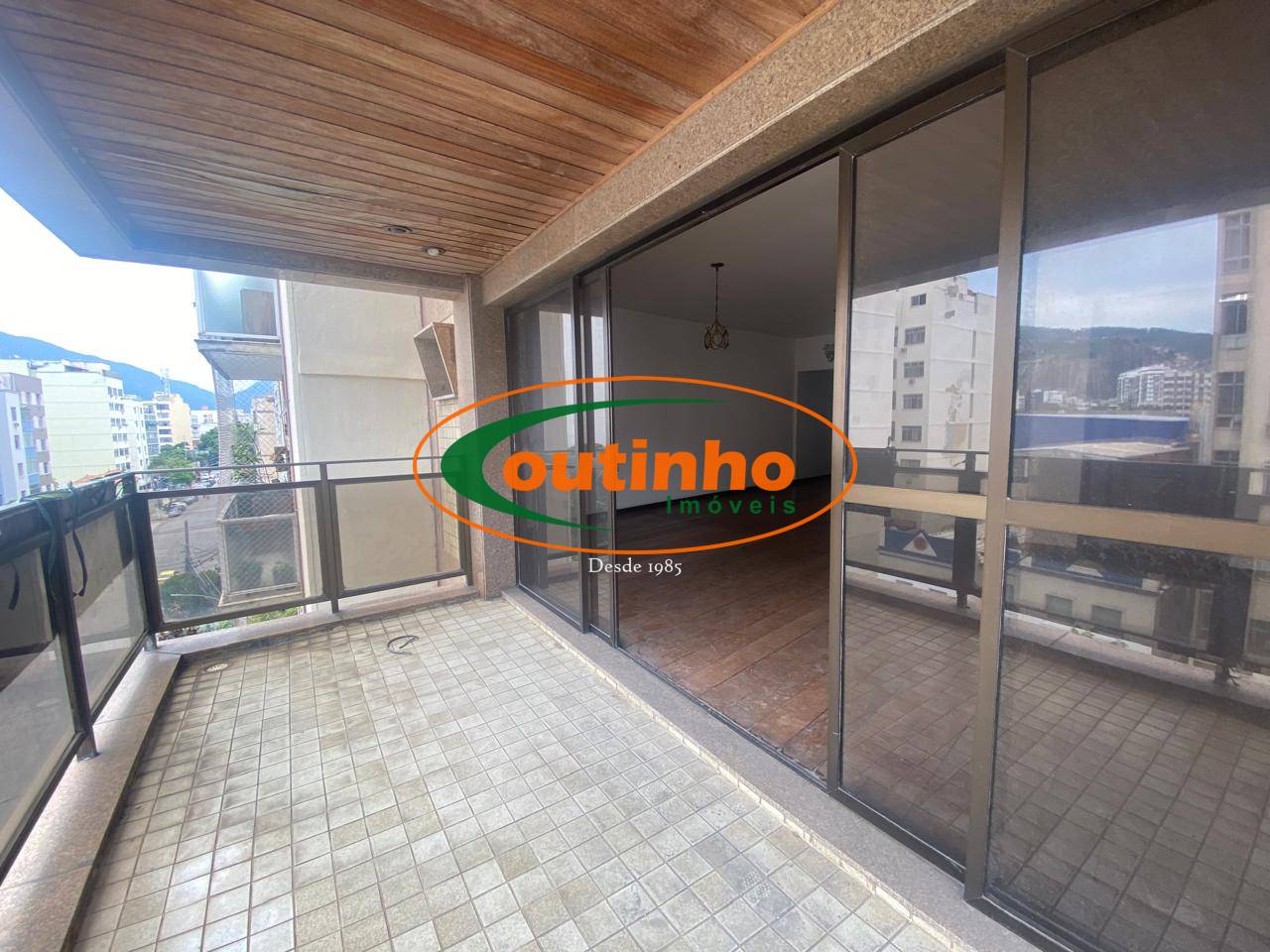 Apartamento, 3 quartos, 156 m² - Foto 1