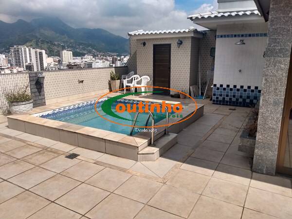 Cobertura, 3 quartos, 242 m² - Foto 1