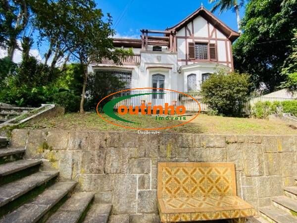 Casa, 4 quartos, 282 m² - Foto 2