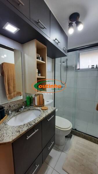 Apartamento à venda com 2 quartos, 65m² - Foto 18