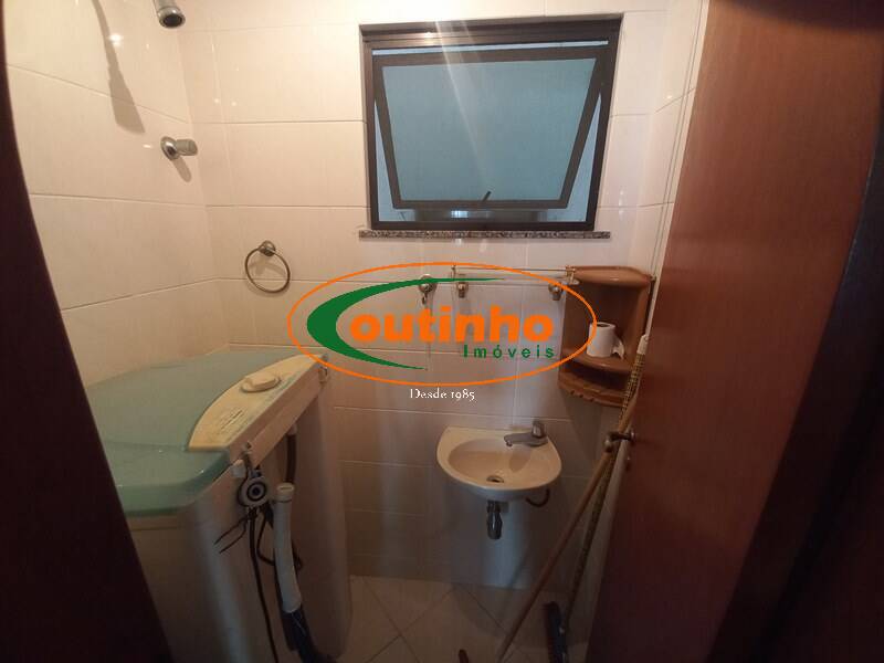 Apartamento à venda com 2 quartos, 107m² - Foto 11