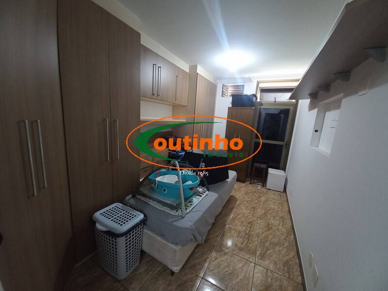 Apartamento à venda com 2 quartos, 107m² - Foto 6