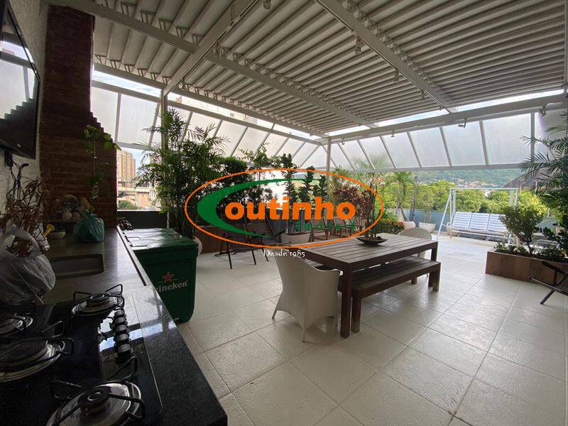 Cobertura à venda com 3 quartos, 200m² - Foto 1