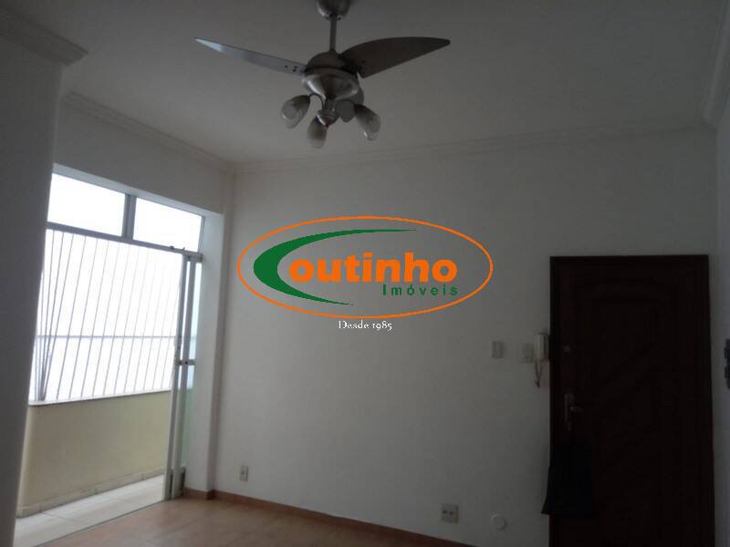 Apartamento à venda com 2 quartos, 78m² - Foto 2
