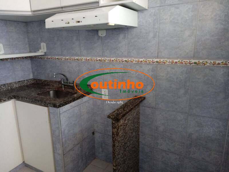 Apartamento à venda com 2 quartos, 78m² - Foto 27
