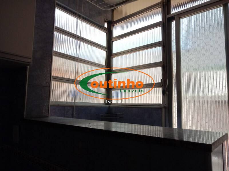 Apartamento à venda com 2 quartos, 78m² - Foto 29