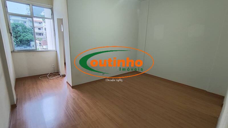 Apartamento à venda com 2 quartos, 60m² - Foto 2