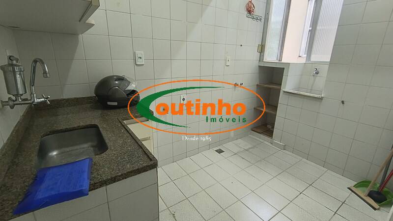 Apartamento à venda com 2 quartos, 60m² - Foto 15
