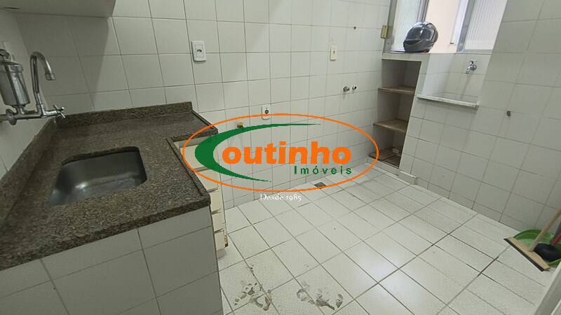 Apartamento à venda com 2 quartos, 60m² - Foto 21