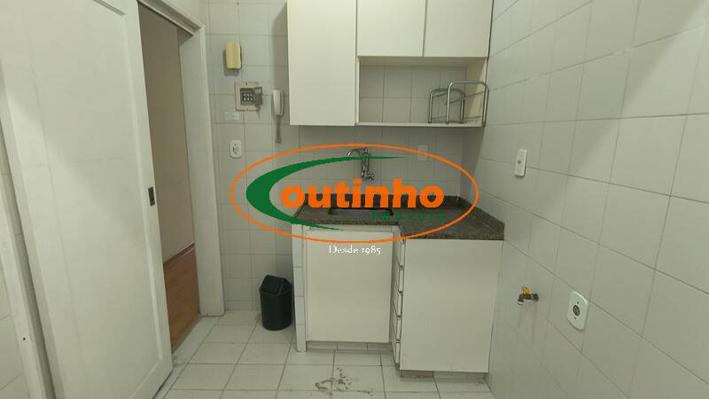 Apartamento à venda com 2 quartos, 60m² - Foto 17