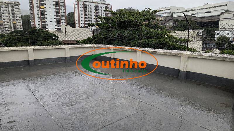 Apartamento à venda com 2 quartos, 60m² - Foto 22