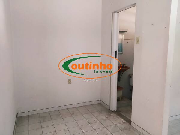 Casa à venda com 5 quartos, 254m² - Foto 18