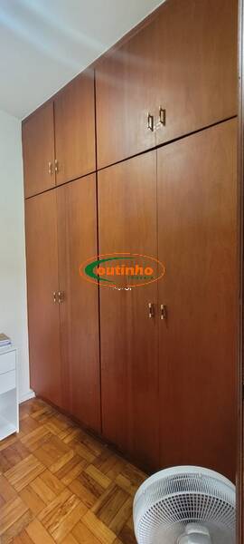 Apartamento à venda com 2 quartos, 68m² - Foto 20