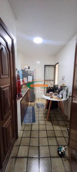 Apartamento à venda com 2 quartos, 68m² - Foto 16