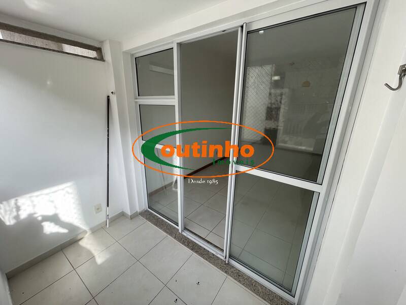 Apartamento à venda com 2 quartos, 62m² - Foto 10