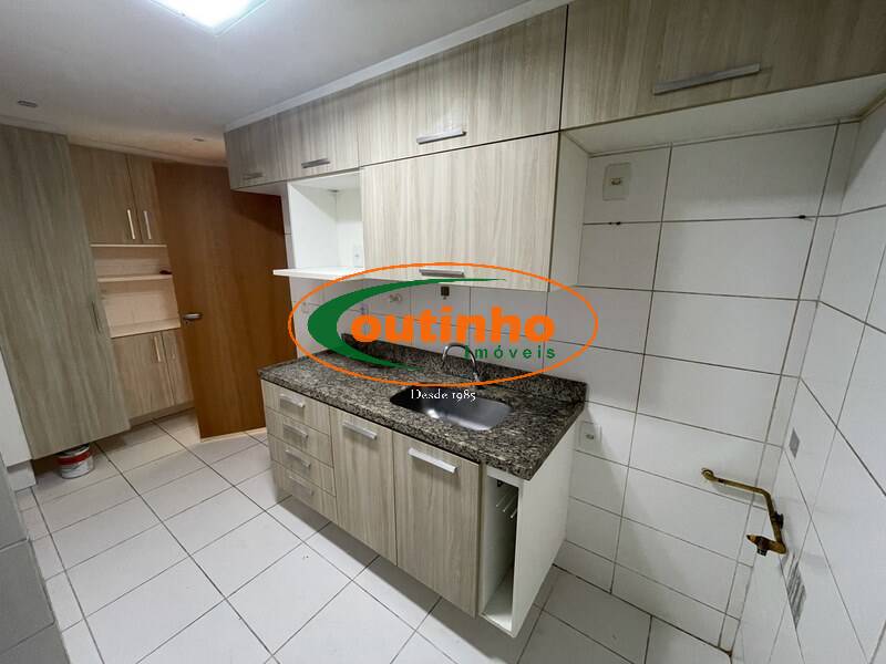 Apartamento à venda com 2 quartos, 62m² - Foto 21