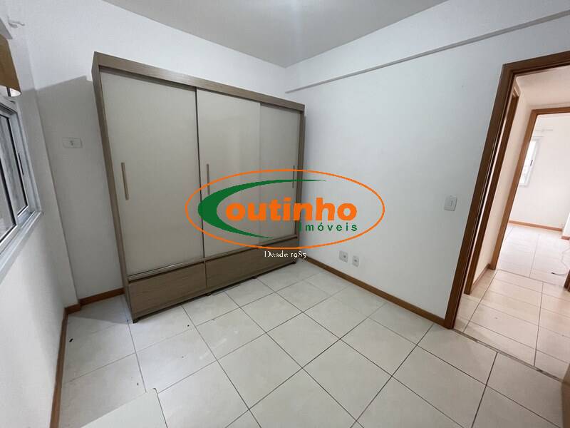 Apartamento à venda com 2 quartos, 62m² - Foto 22