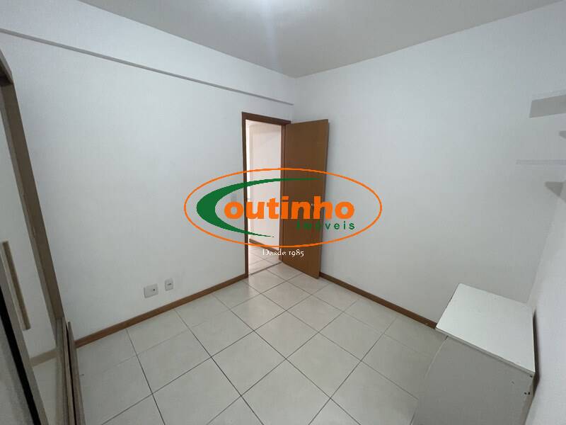 Apartamento à venda com 2 quartos, 62m² - Foto 17