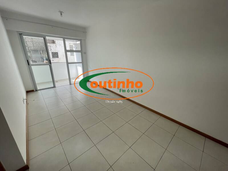 Apartamento à venda com 2 quartos, 62m² - Foto 12