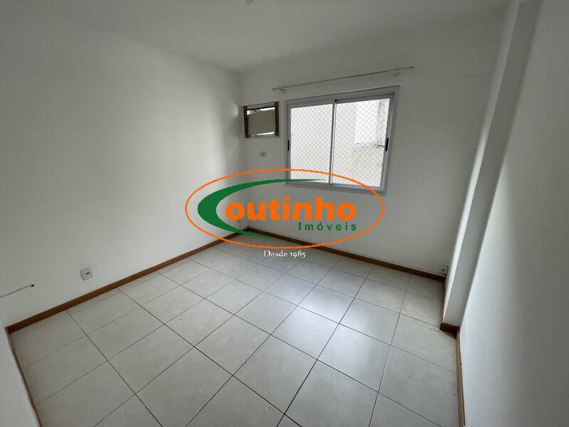 Apartamento à venda com 2 quartos, 62m² - Foto 15