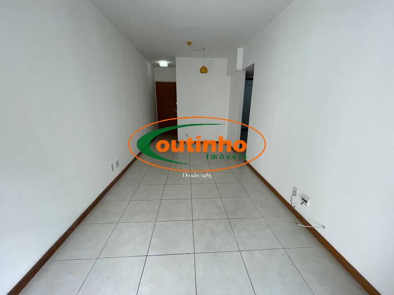 Apartamento à venda com 2 quartos, 62m² - Foto 13