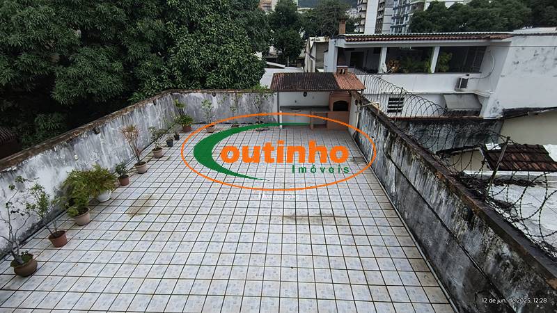 Apartamento à venda com 2 quartos, 98m² - Foto 3
