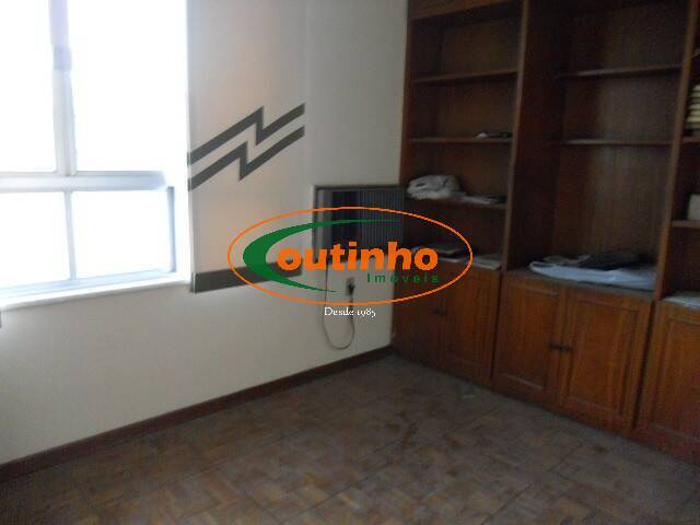 Apartamento à venda com 4 quartos, 135m² - Foto 11