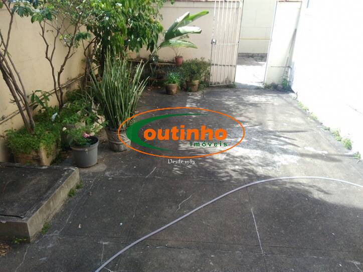 Casa, 5 quartos, 213 m² - Foto 2