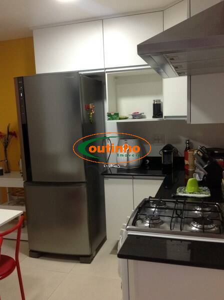 Apartamento à venda com 2 quartos, 83m² - Foto 13