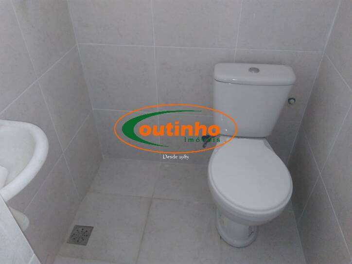 Casa à venda com 6 quartos, 296m² - Foto 7