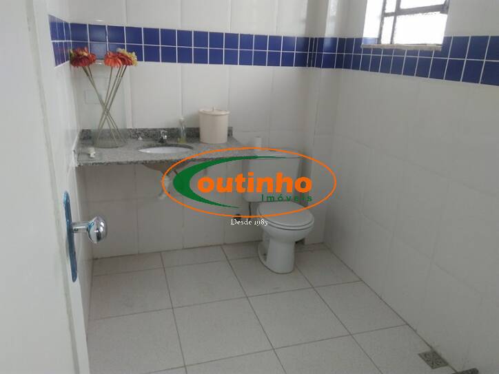 Casa à venda com 6 quartos, 296m² - Foto 10