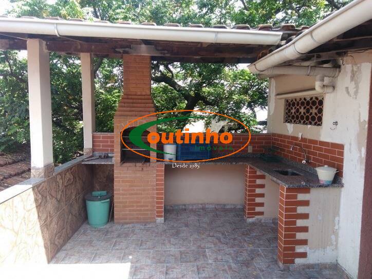 Casa à venda com 4 quartos, 250m² - Foto 13