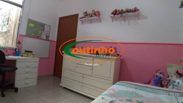 Casa à venda com 4 quartos, 250m² - Foto 6